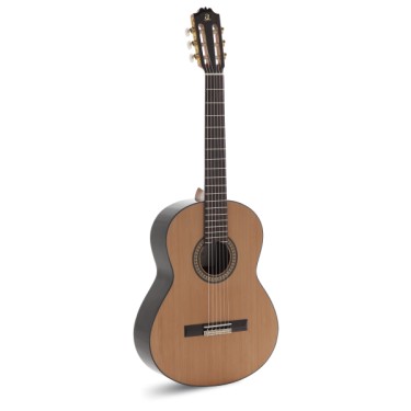 Admira A4 guitare classique